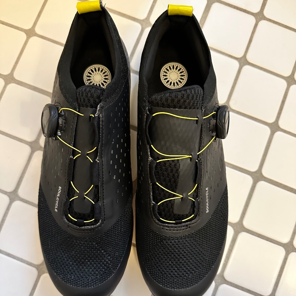 Soul Cycle Legend 2.0 Pearl Izumi Shoes - Women's US 9, Mens US 8